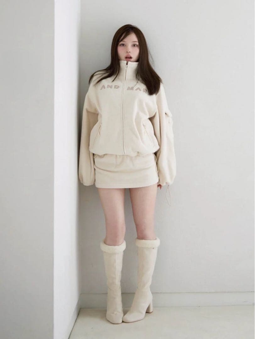 アンドマリー　Mary logo fleece skirt