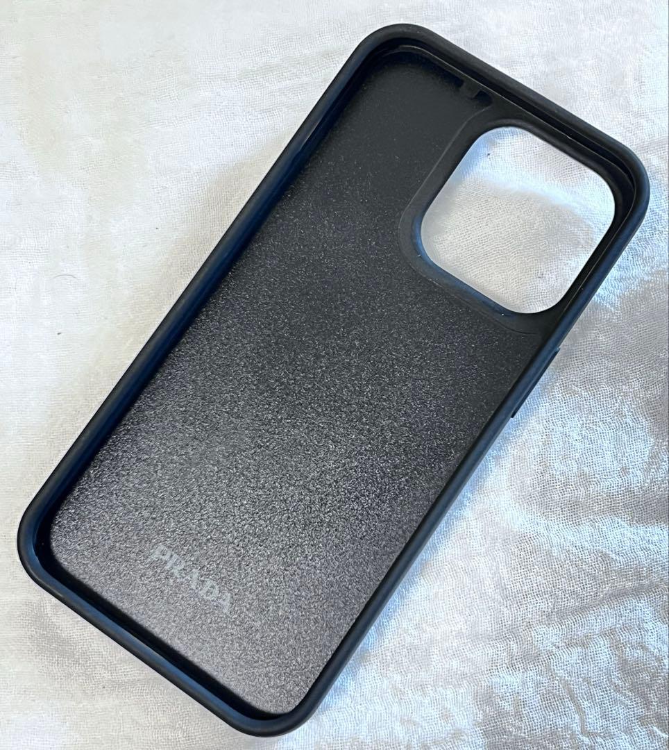 【PRADA】プラダ　iPhone 13Pro カバー　ファーケース