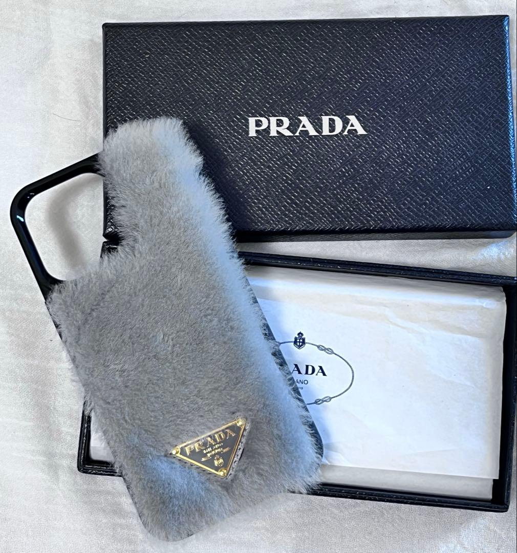 【PRADA】プラダ　iPhone 13Pro カバー　ファーケース