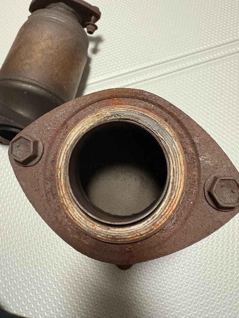 30セルシオ後期 純正触媒 GA4