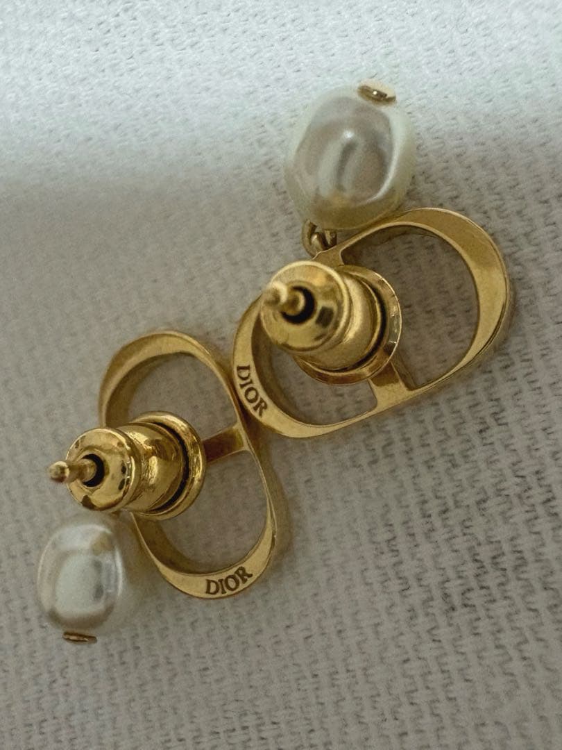Dior ゴールド パール フープピアス