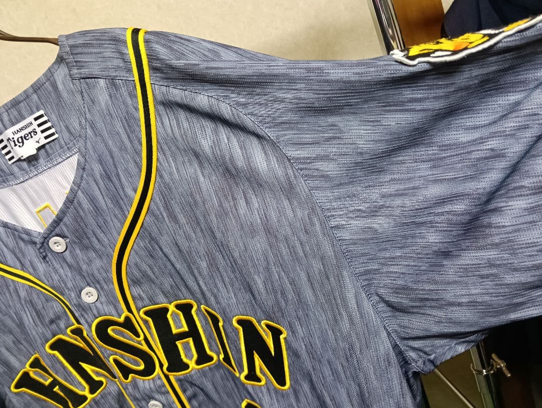 【希少・超美品】阪神タイガース 大山悠輔 旧ビジターグラデーションユニフォーム