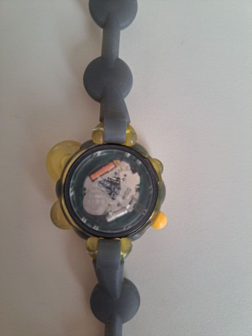 CABANE de ZUCCA 腕時計 赤血球　黒