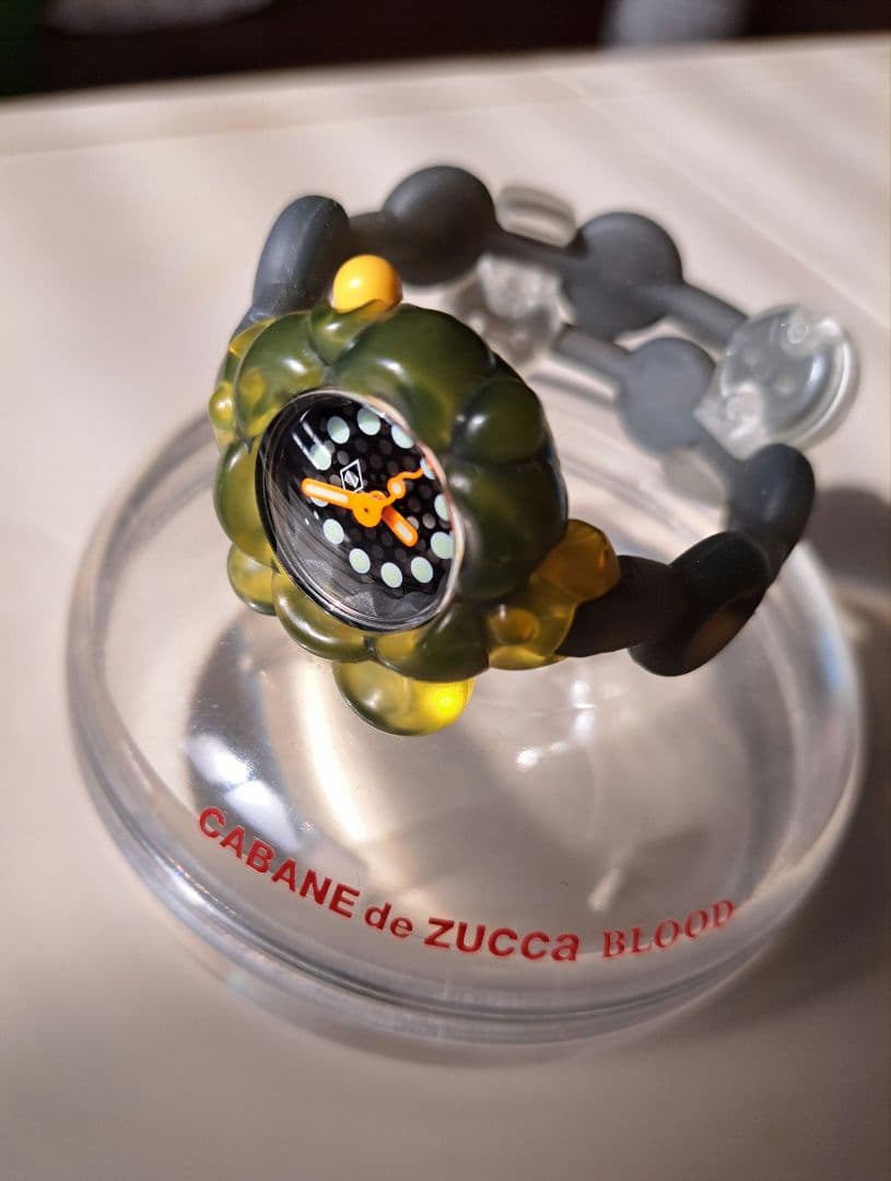 CABANE de ZUCCA 腕時計 赤血球　黒