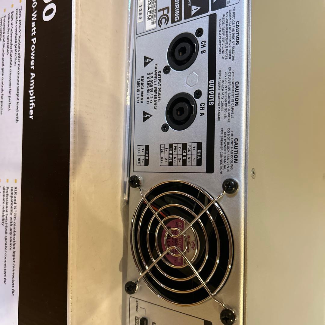 behringer iNUKE NU1000 パワーアンプ