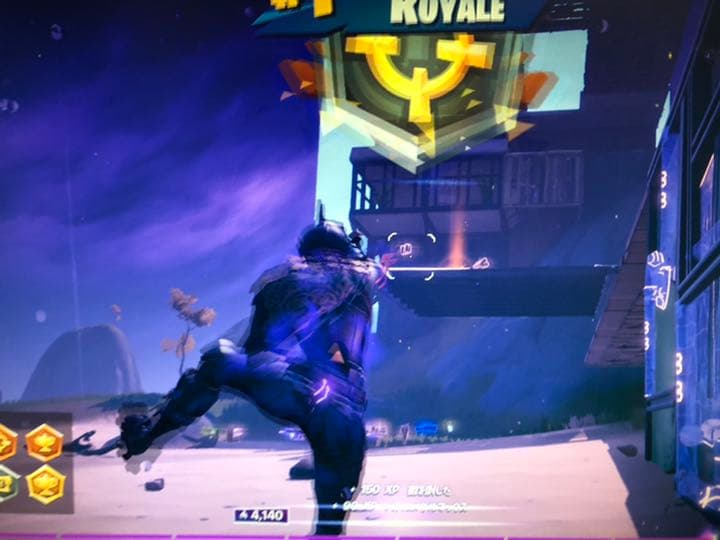 PS4Pro ゲーミングモニター ヘッドホン