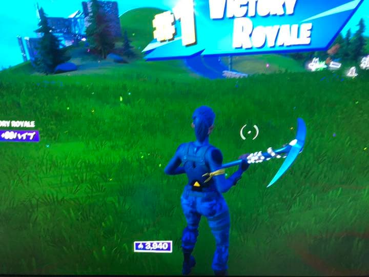 PS4Pro ゲーミングモニター ヘッドホン