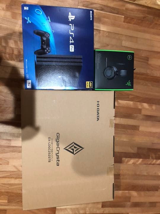 PS4Pro ゲーミングモニター ヘッドホン