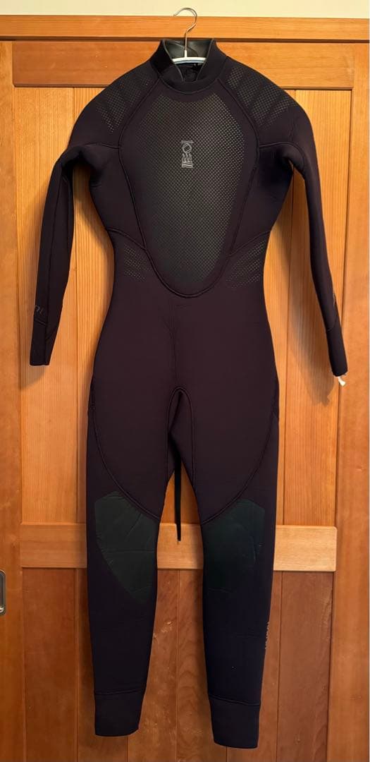 新品 Fourthelement フォースエレメント 7mmウェットスーツ