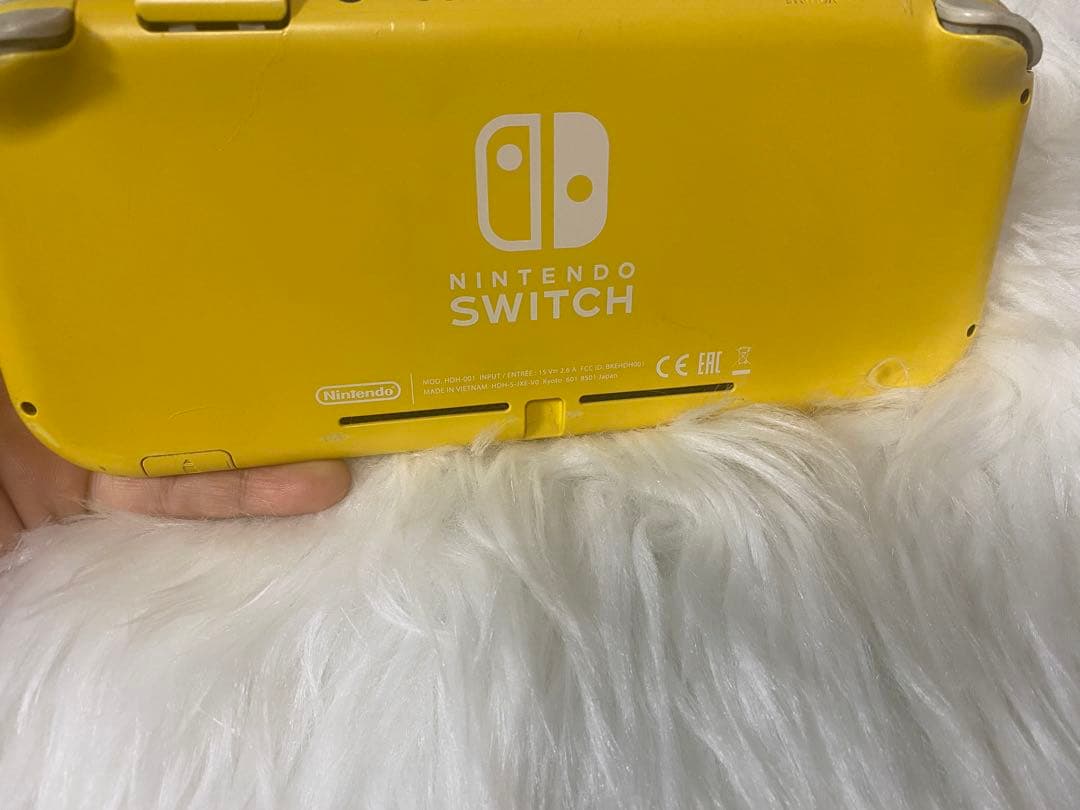 Nintendo Switch Lite イエロー 本体 +箱付き【早い者勝ち】