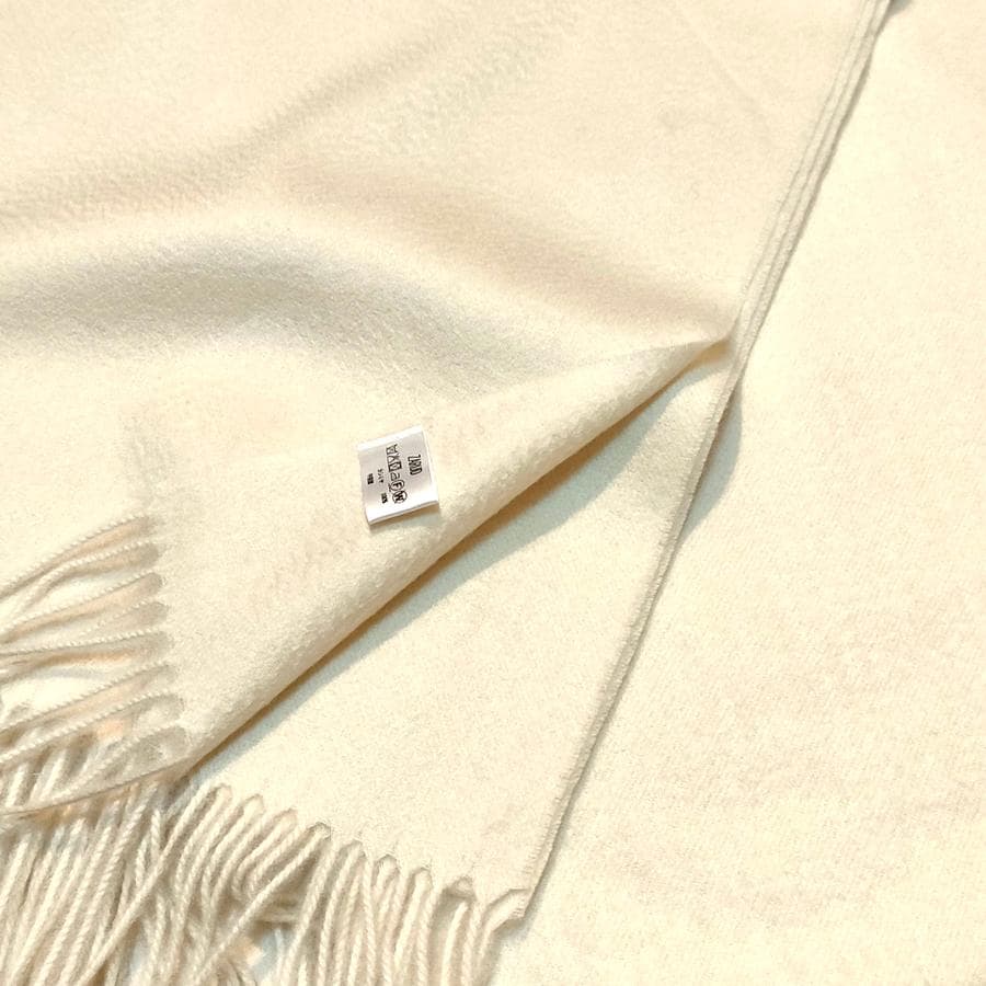 大幅値下60㎝×190大判無染色 100% カシミヤストールマフラーWHT 新品