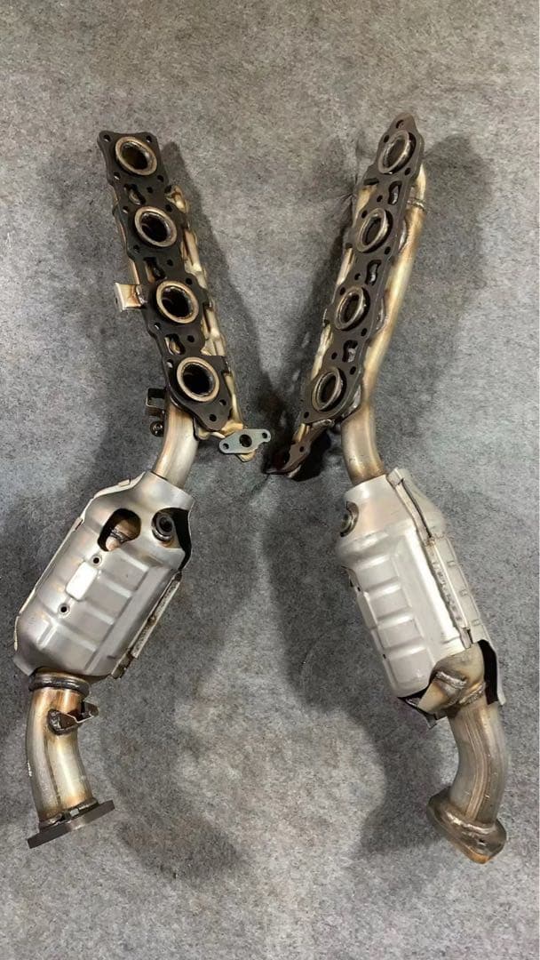 トヨタ ランドクルーザー 200系(URJ202W)エキマニ 触媒 マニバーター