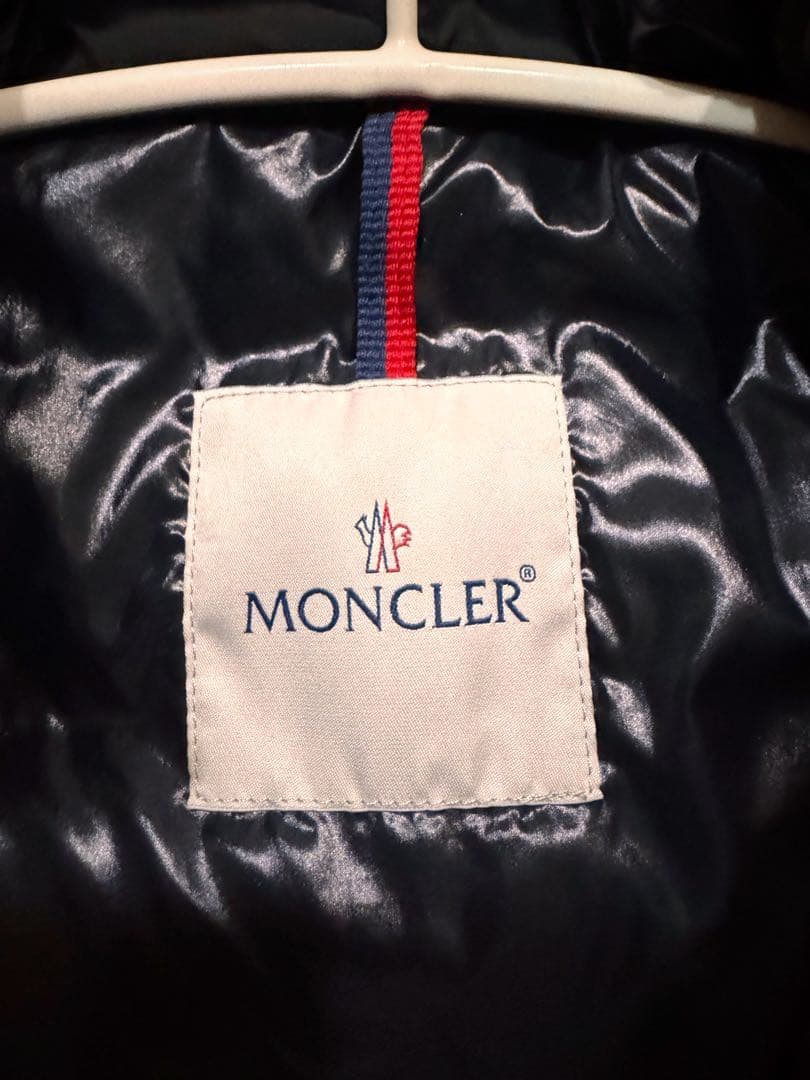 モンクレールダウンベストブラック0サイズ美品です