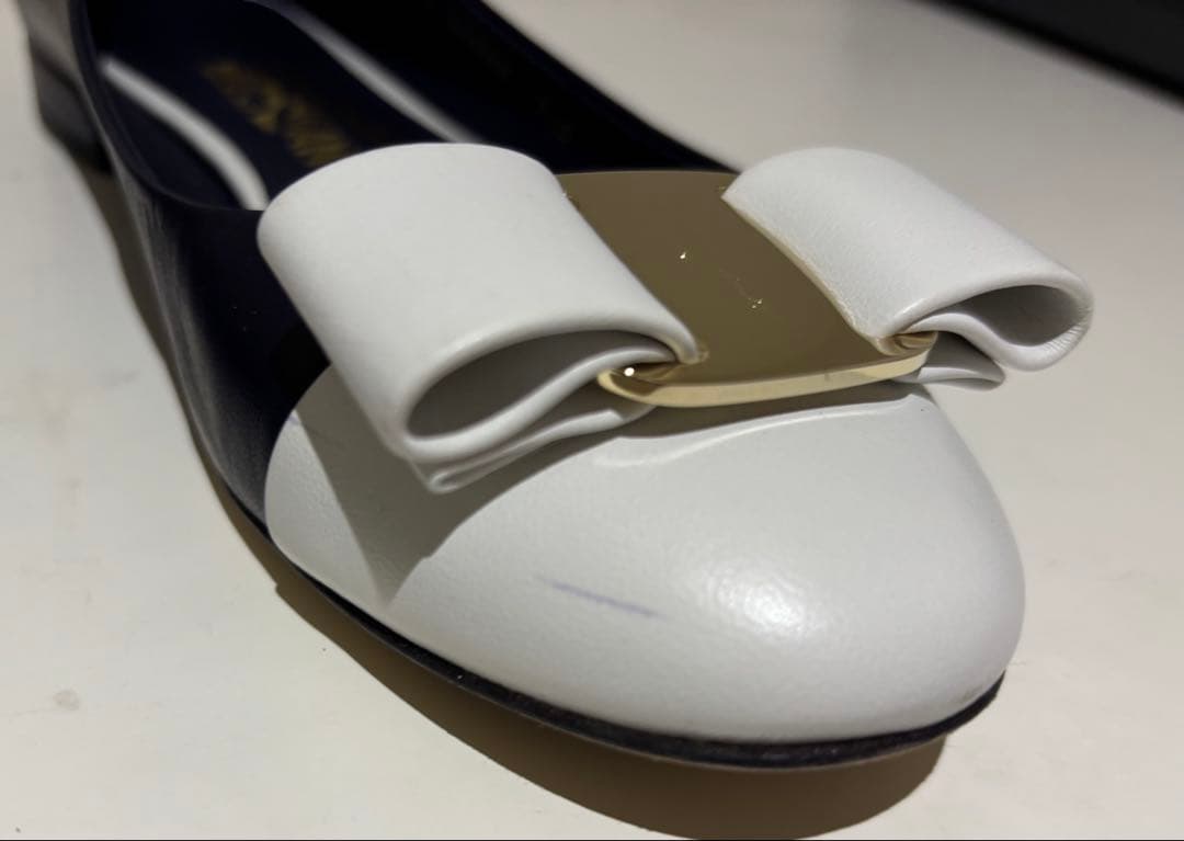 美品 フェラガモ パンプス 24.5