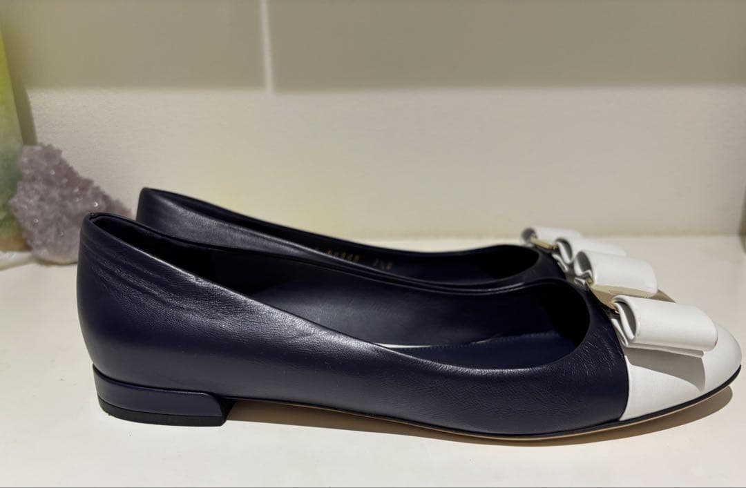 美品 フェラガモ パンプス 24.5