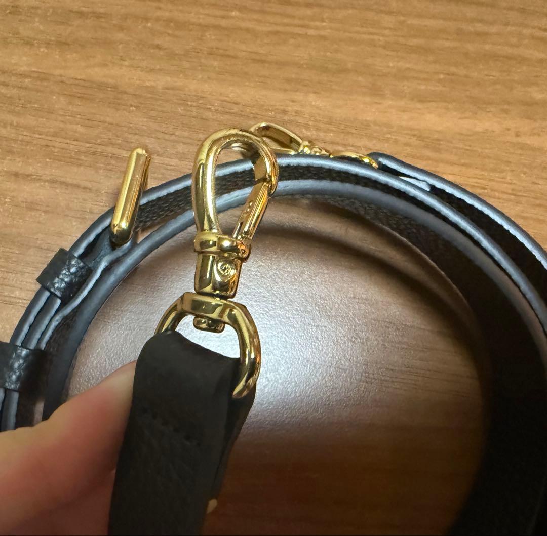 BANDOLIER ブラックショルダーケースiPhone15スマホケース