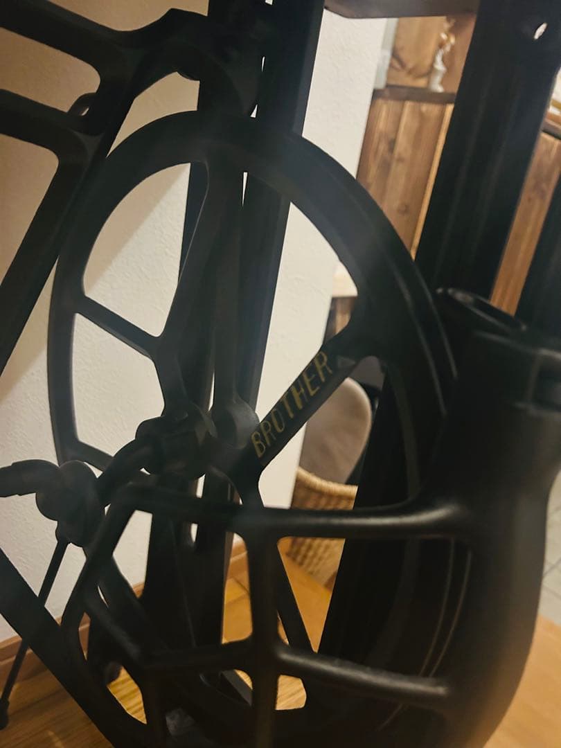 直接引き取りの場合お値下げ可　アンティークな ミシンテーブル　デスク ドレッサー