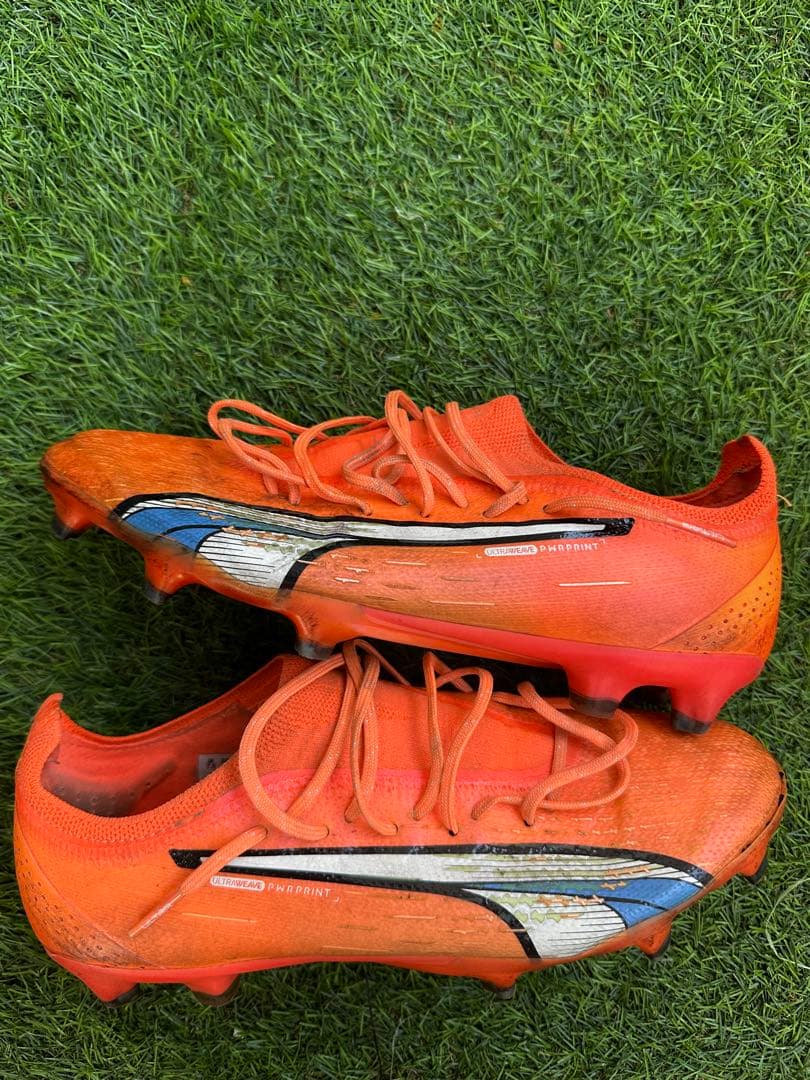 Puma サッカーシューズ オレンジ スパイク