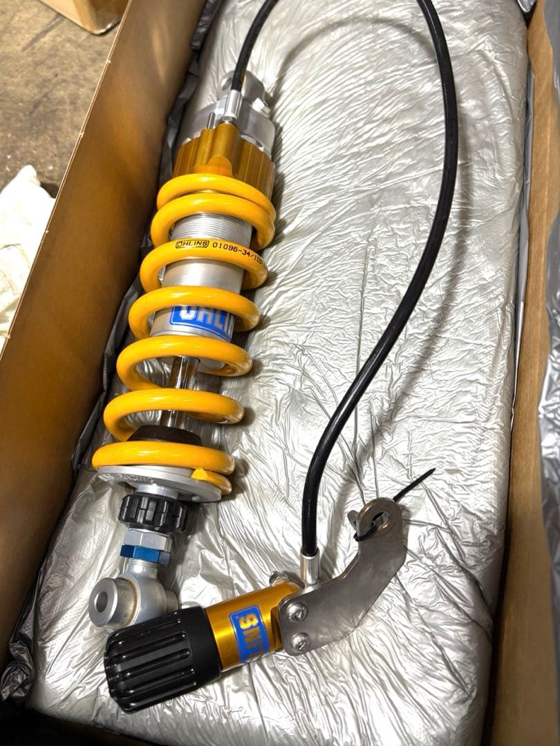 z900rs オーリンズ サスペンション KA739