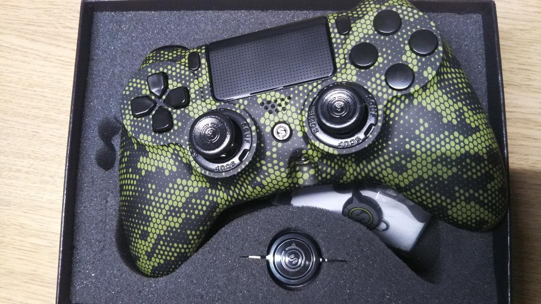 【美品】 SCUF IMPACT スカフ インパクト Hex Camo