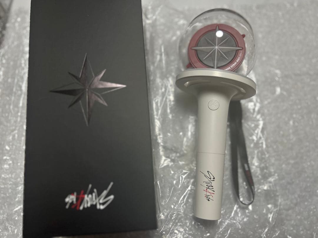 スキズ　ペンライト　stray kids ヒョンジン　フィリックス　バンチャン