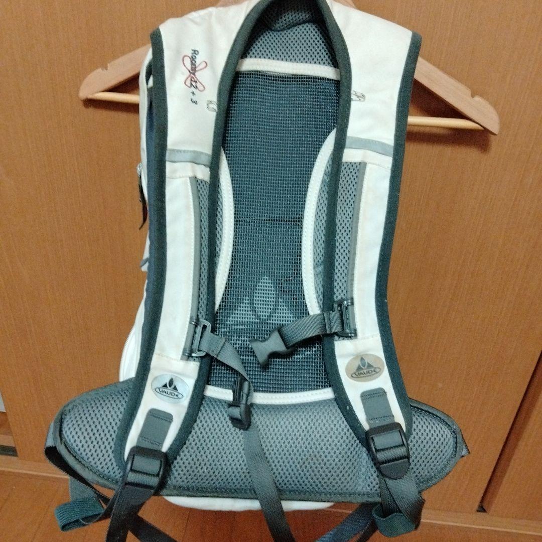 VAUDE ( ファウデ ) ROOMY 12+3 白　デイバッグ