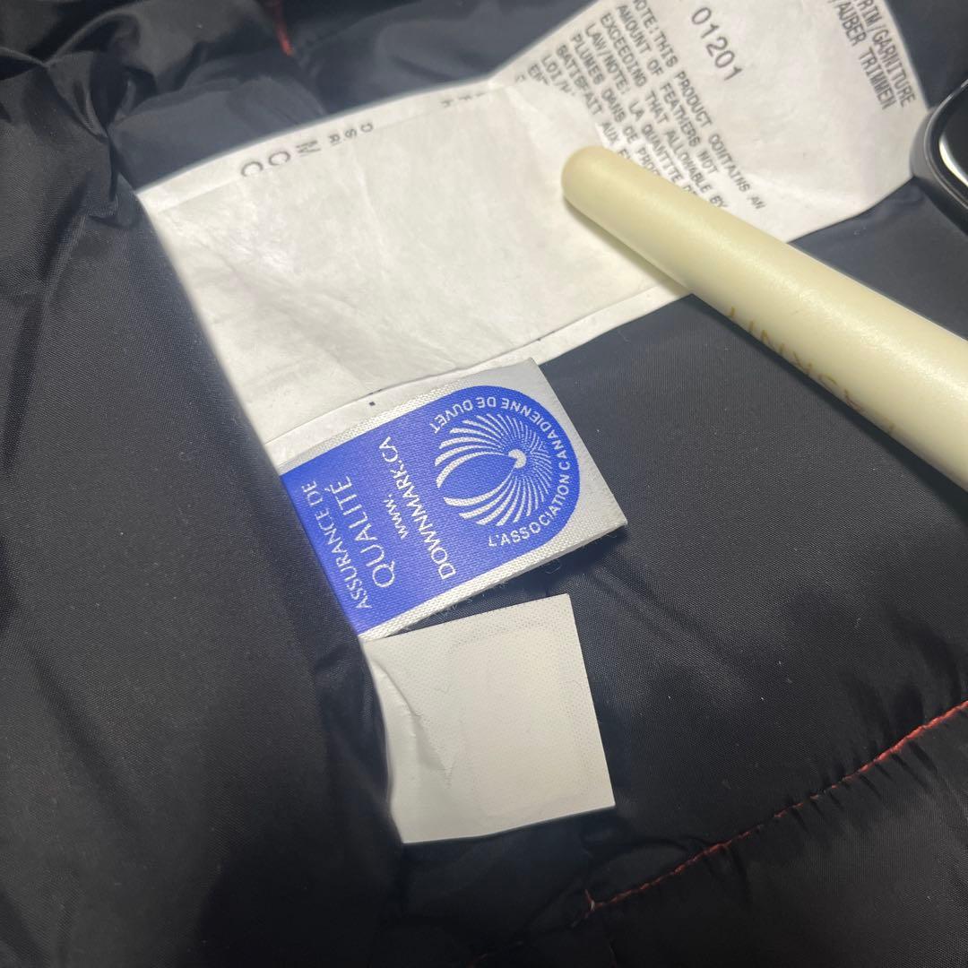   レッド ダウンベスト