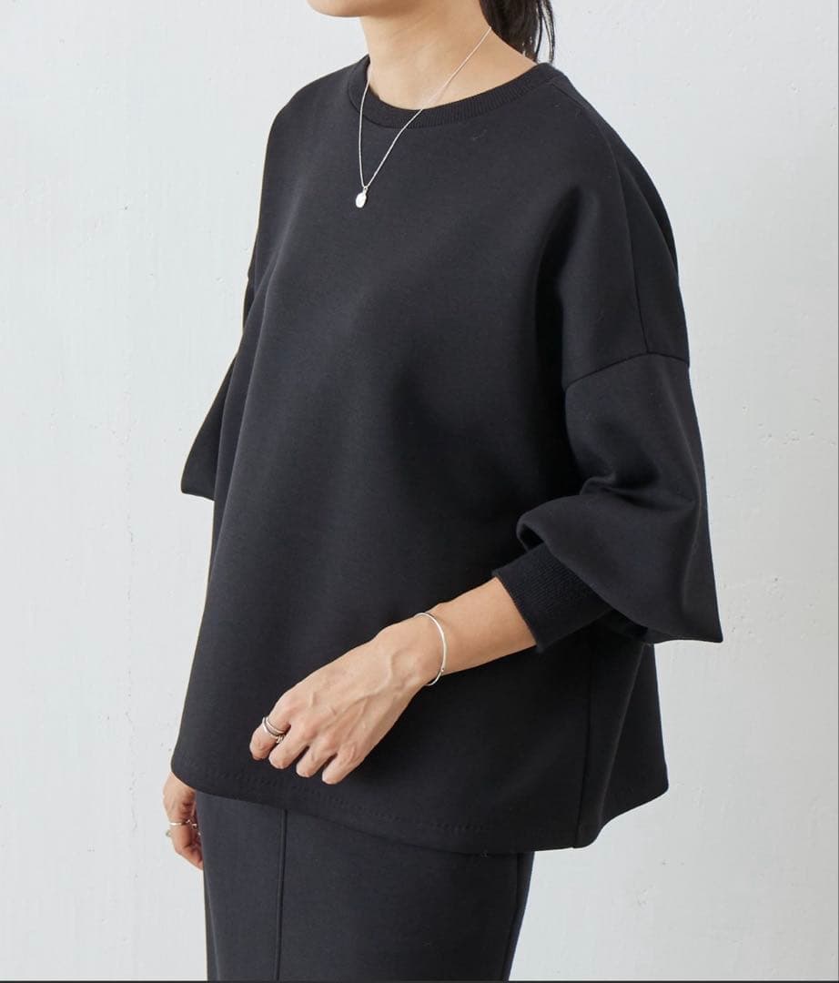 ビアズリー　ダンボールパフトレーナー　ブラック