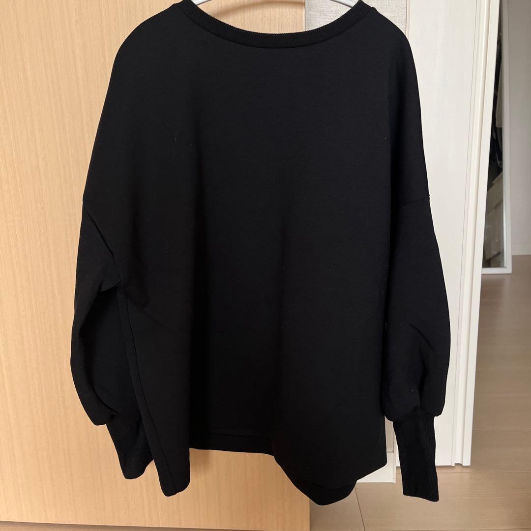 ビアズリー　ダンボールパフトレーナー　ブラック