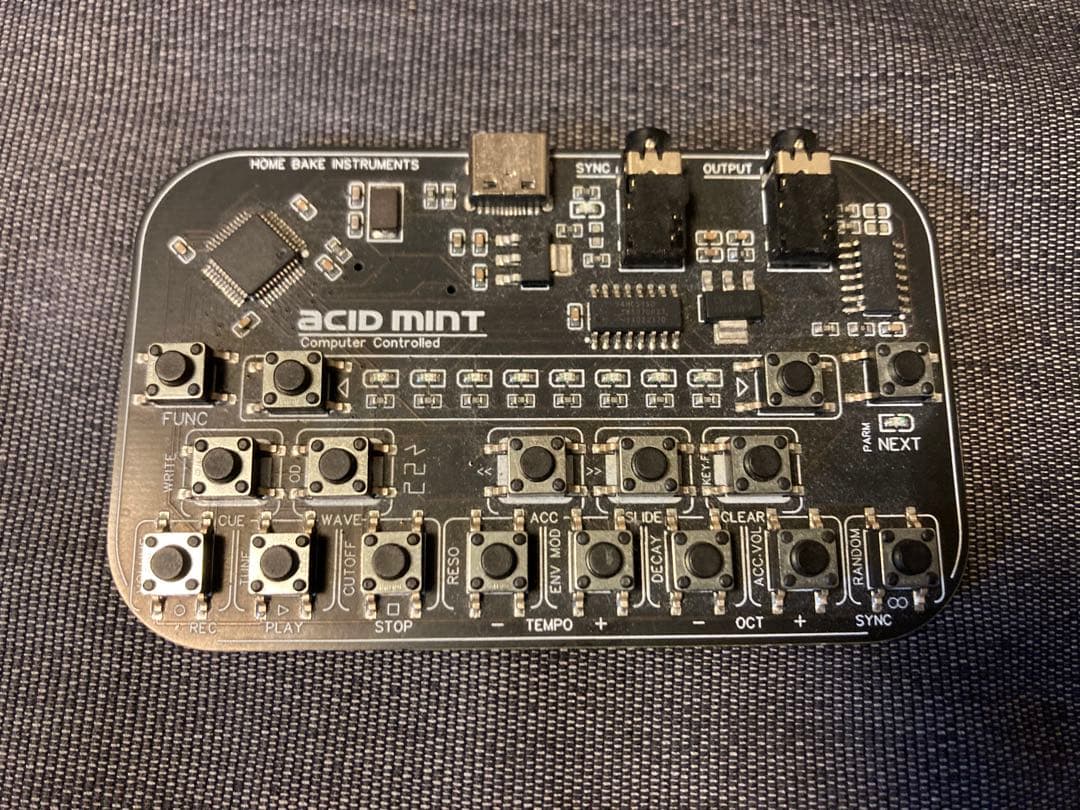 ACID MINT シンセサイザー