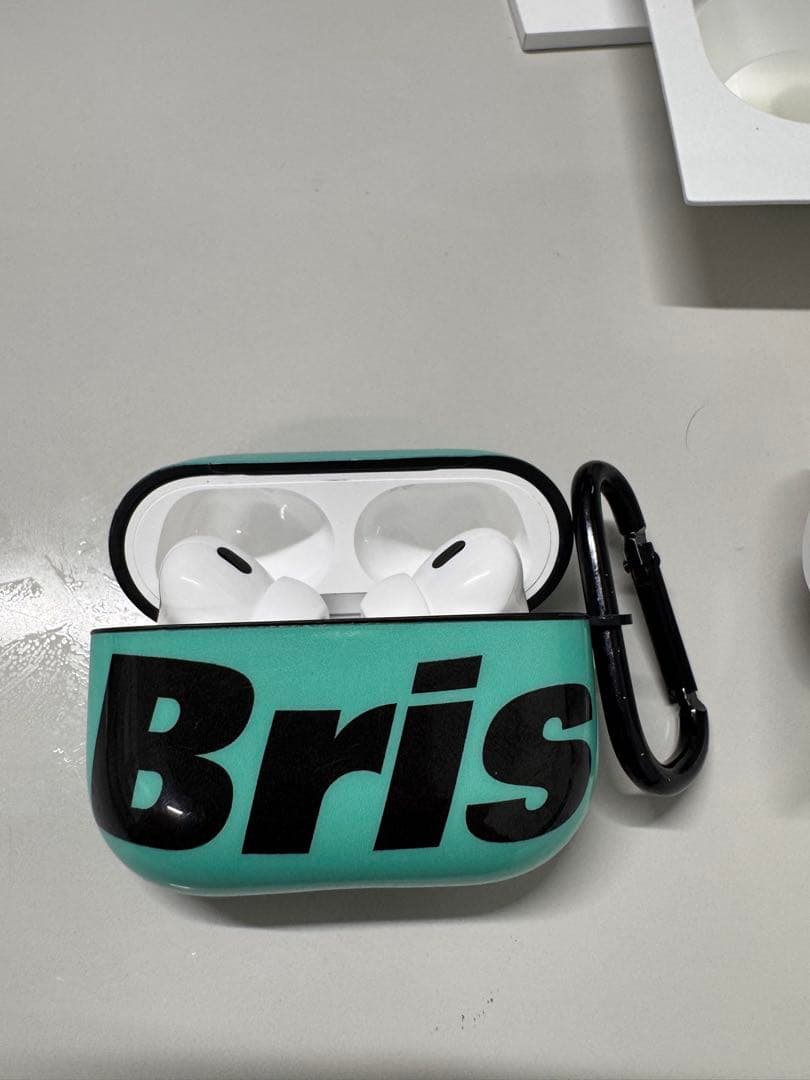 AirPods Pro 2 MagSafe対応 美品 FCRBケース付き