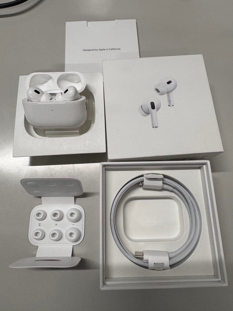 AirPods Pro 2 MagSafe対応 美品 FCRBケース付き