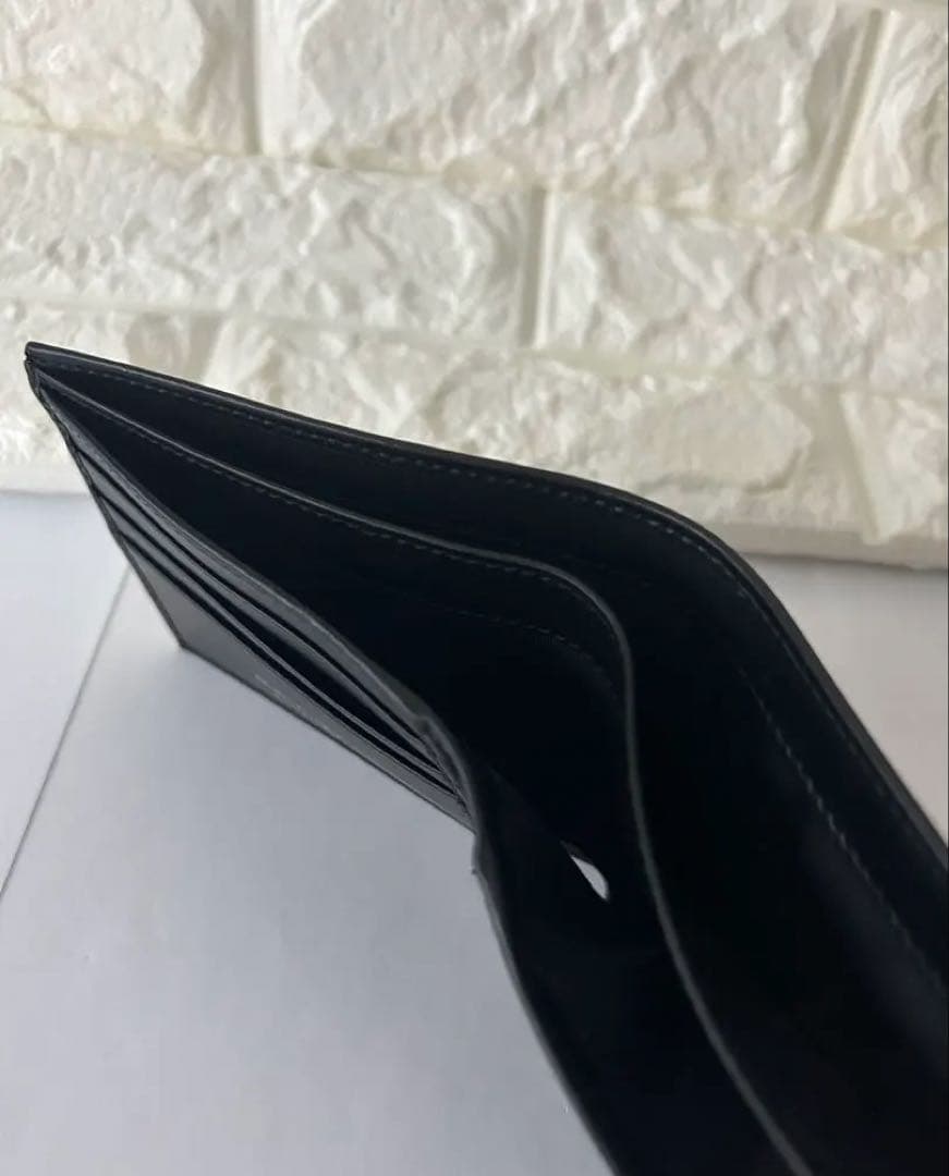 Ferragamo フェラガモ　二つ折り財布 ブラック　ガンチーニ