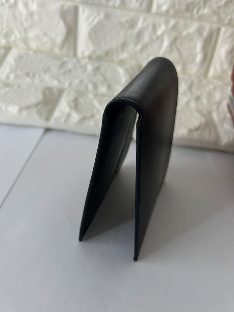 Ferragamo フェラガモ　二つ折り財布 ブラック　ガンチーニ