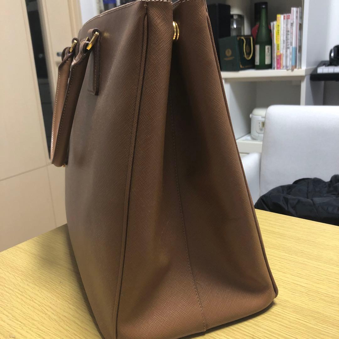 PRADA ガレリア　サフィアーノ　ビジネスバック