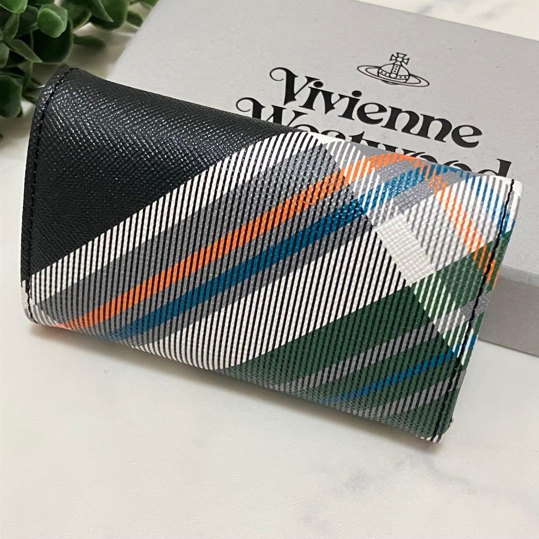 【新品未使用】Vivienne Westwood ✨キーケース　チェック柄