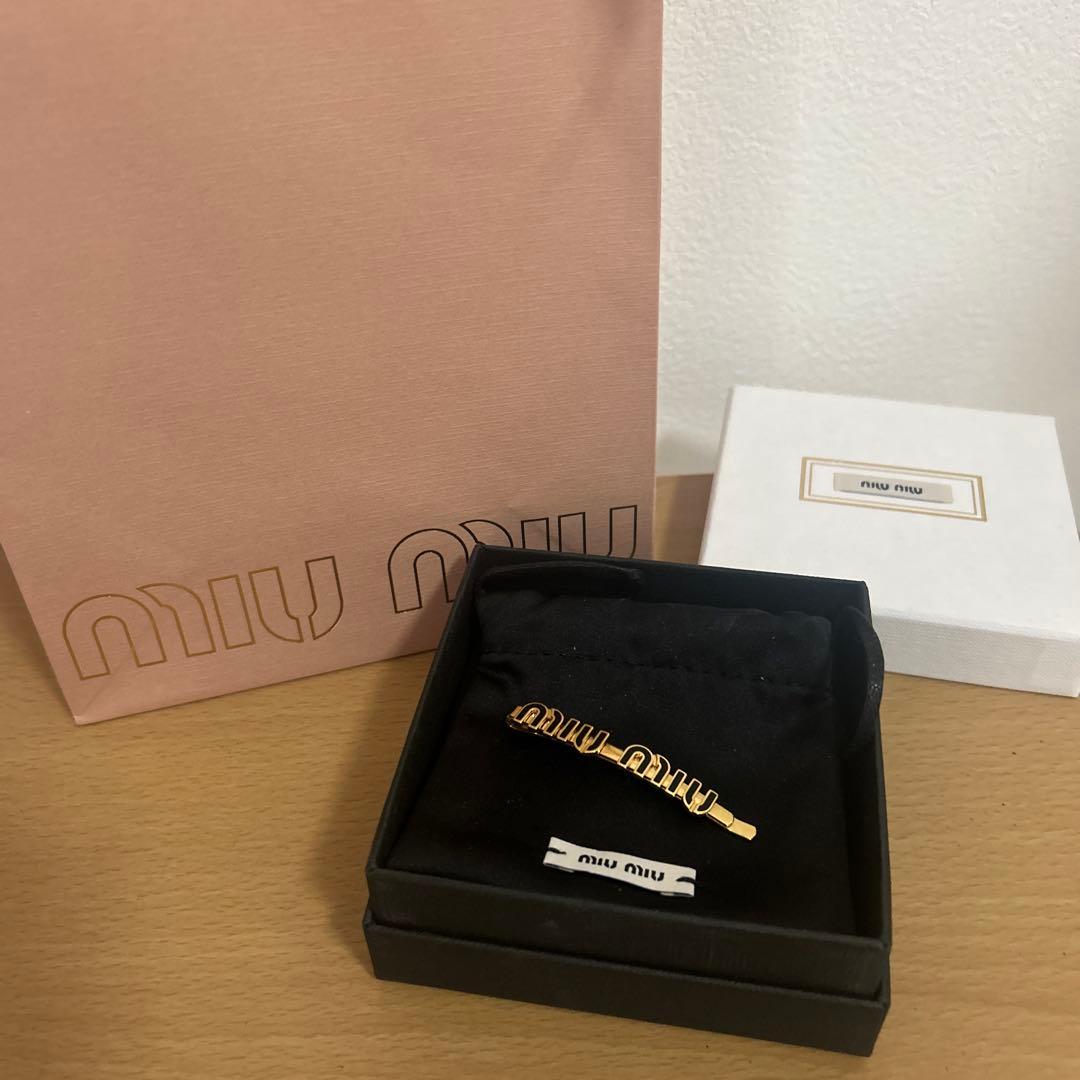 【いちご】MIU MIU ゴールド ヘアピン 専用袋・箱付き