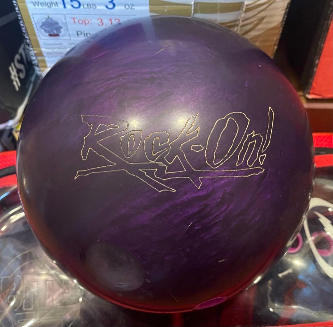 C300 Rock-On! ボウリングボール 15ポンド