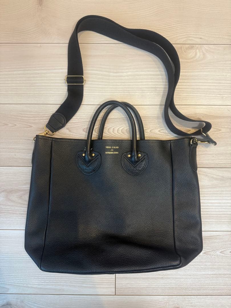 ヤングアンドオルセン　トートバック　レザー　本革　黒　シボ革　M