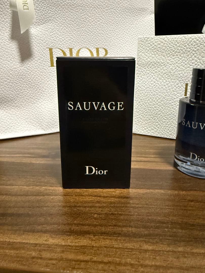 Dior Sauvage オードトワレ ボックス付き