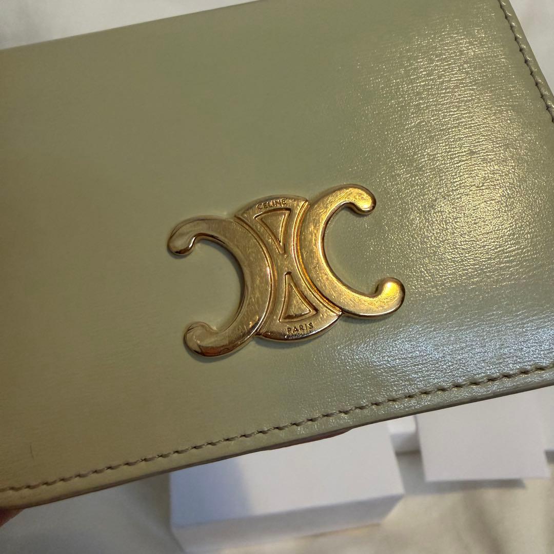 celine トリオンフ コンパクトウォレット / シャイニーカーフスキン