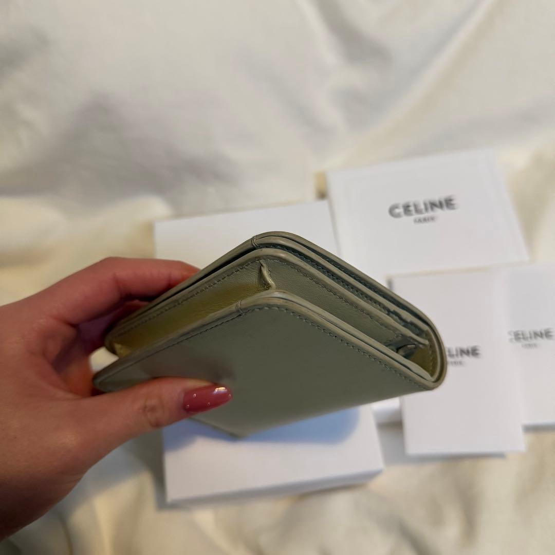 celine トリオンフ コンパクトウォレット / シャイニーカーフスキン
