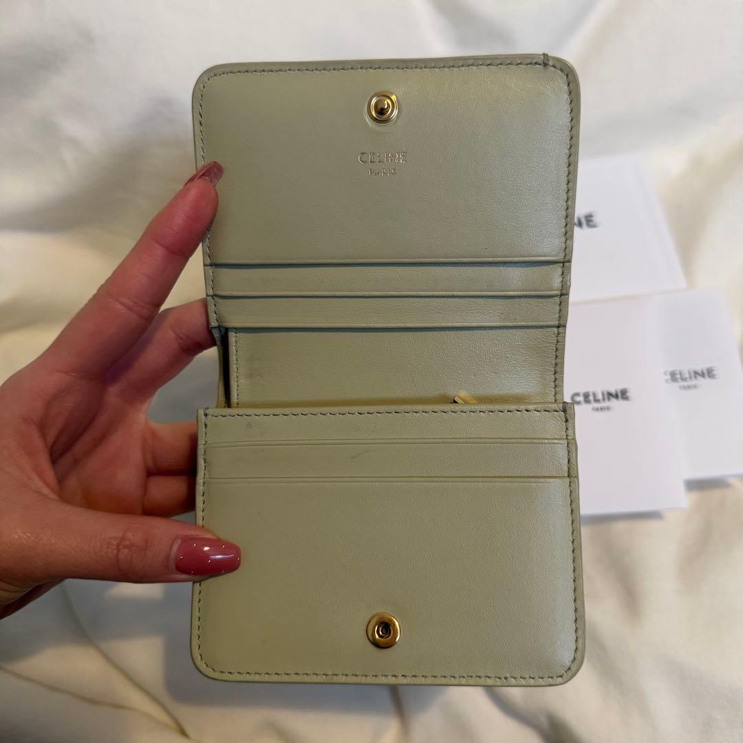 celine トリオンフ コンパクトウォレット / シャイニーカーフスキン
