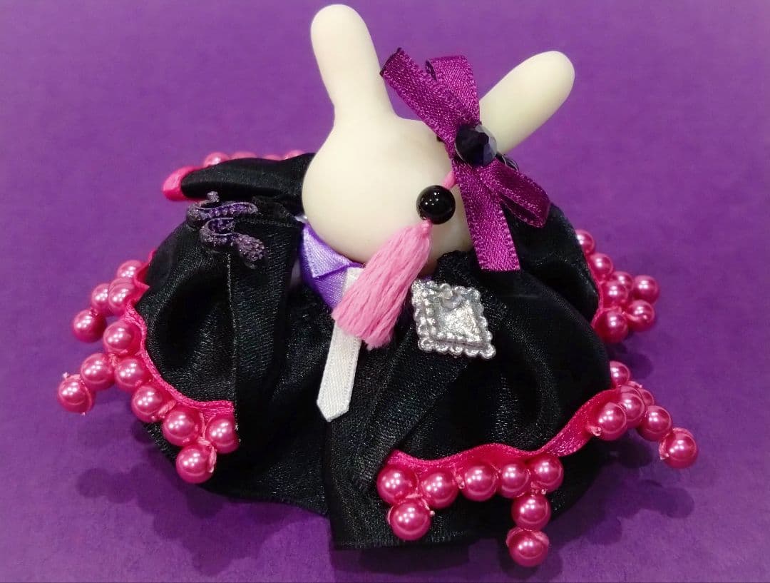 【はち】ドール　赤ちゃん　ドレス　服　蛇　毒　はがね