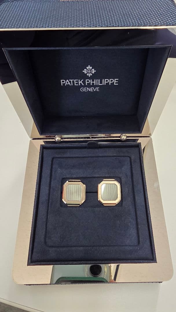 パテックフィリップ キュビタス カフス