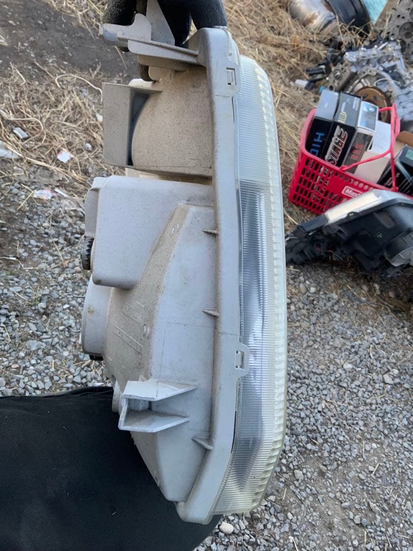 4枚目スレ傷　　キャリイ　ヘッドライト　左　レベライザー付き