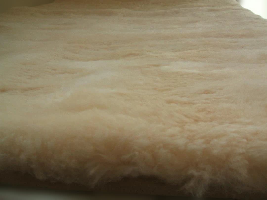 新品＊じぶんまくら日本ムートン製＊オーストラリア産毛足３５ミリ＊ムートンシーツＳ