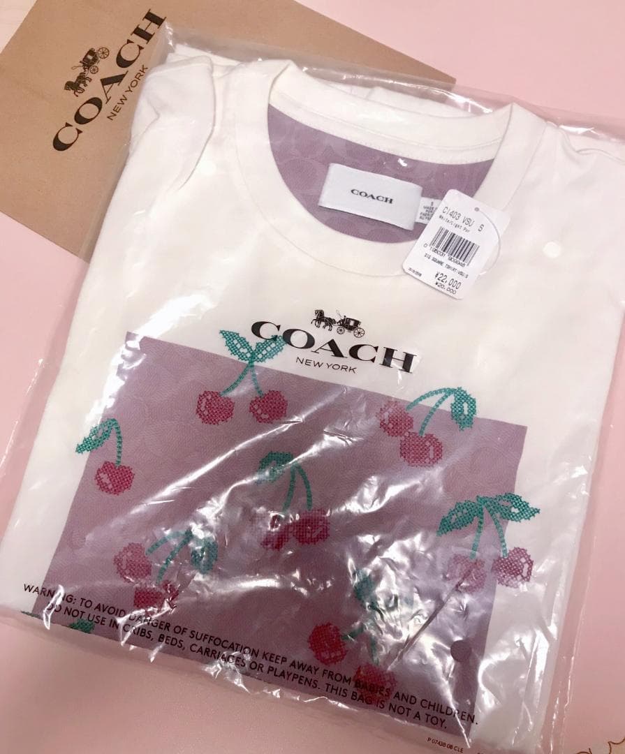 AI 新品 coach スクエア クロス スティッチ チェリー Tシャツ