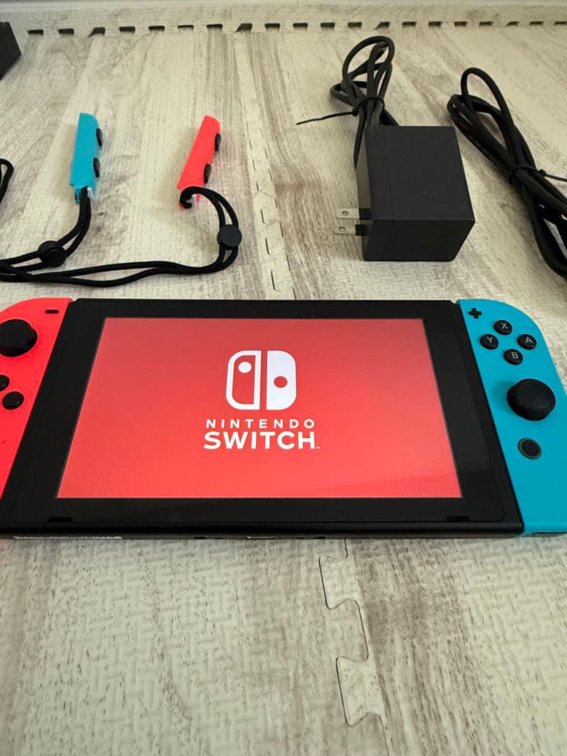 ぱ*ん様 Nintendo Switch 2017年製 初期モデル　おまけ付き