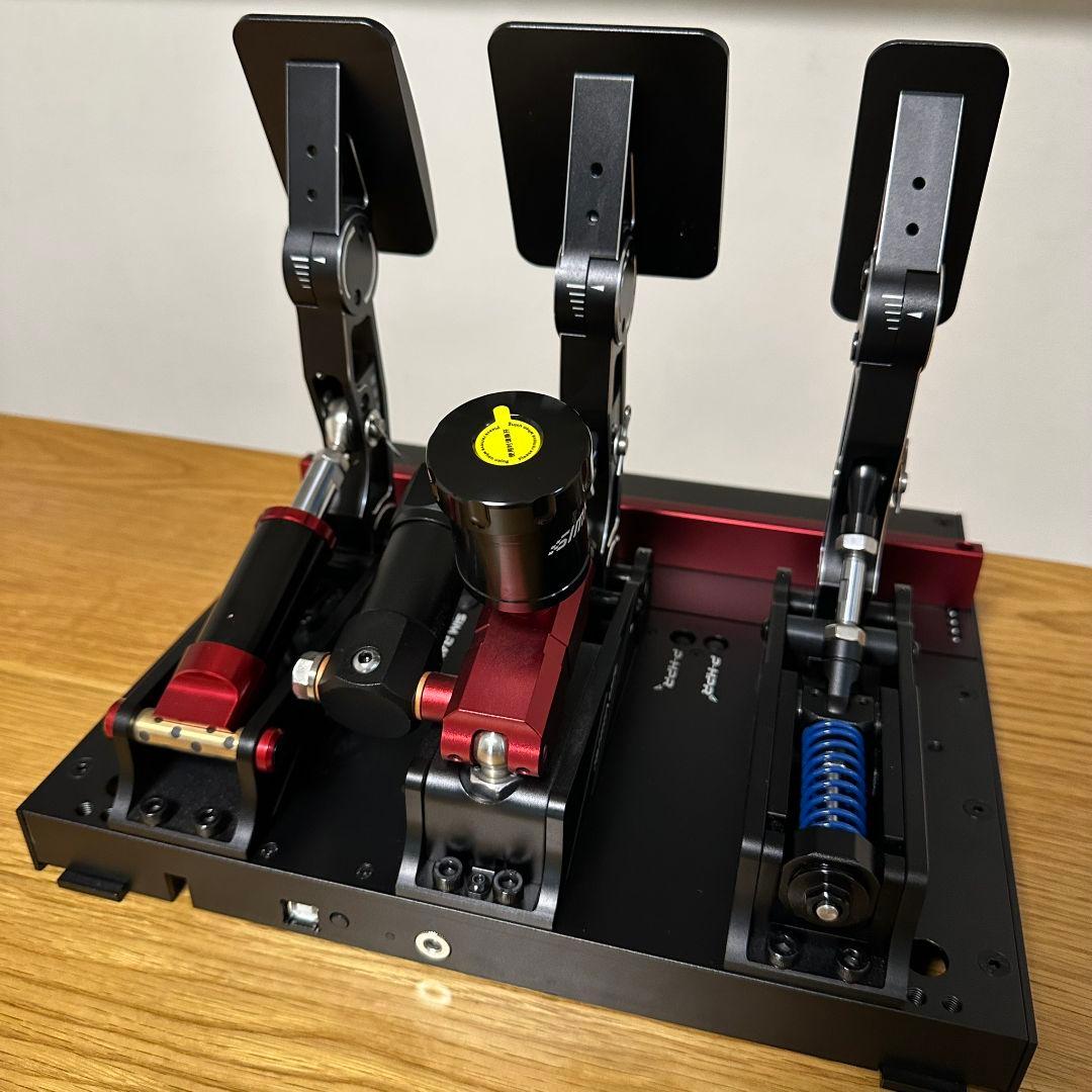 SIMAGIC P1000 モジュラーペダル